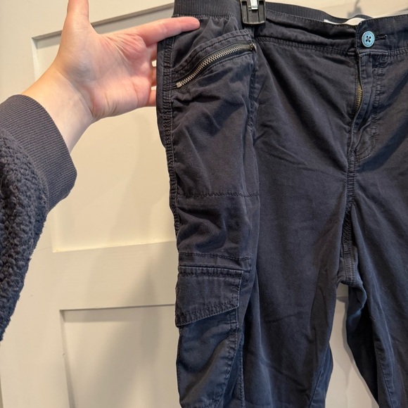 Sonoma Women’s Black Cargo Pants - Picture 4 of 8